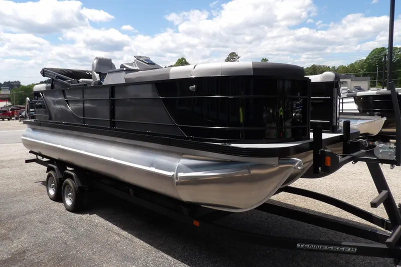 Slide: The Image of Veranda VR22RC 2025 - 10