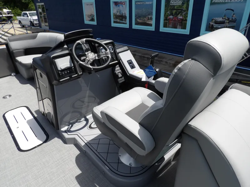 Slide: The Image of Veranda VR22RC 2025 - 16