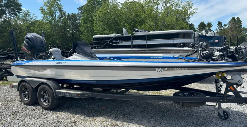 Slide: The Image of Skeeter ZXR20 2021 - 11