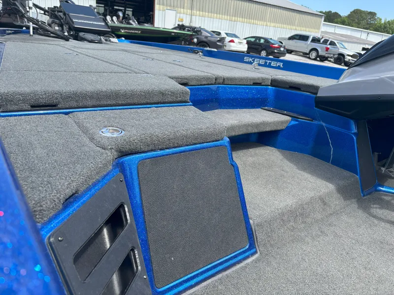 Slide: The Image of Skeeter ZXR20 2021 - 6