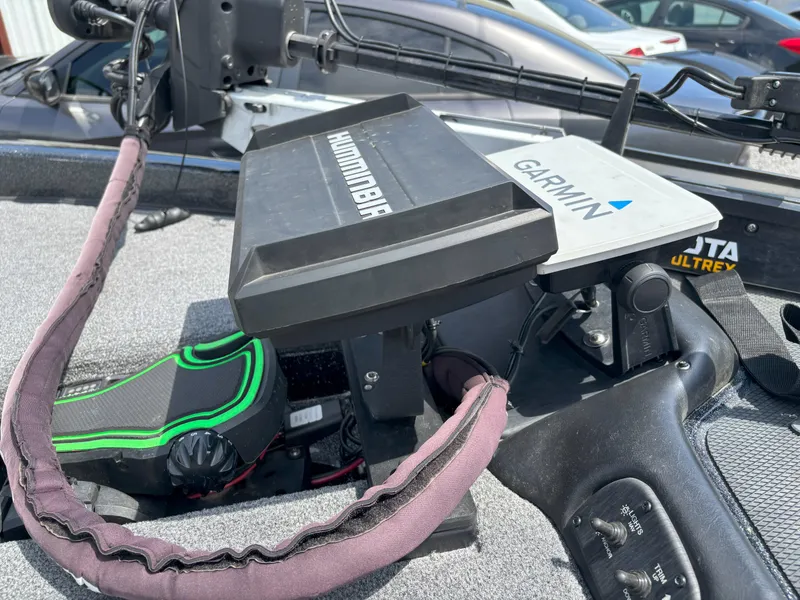 Slide: The Image of 2019 Phoenix 920 PRO XP boat with Humminbird and Garmin electronics on deck. - 12