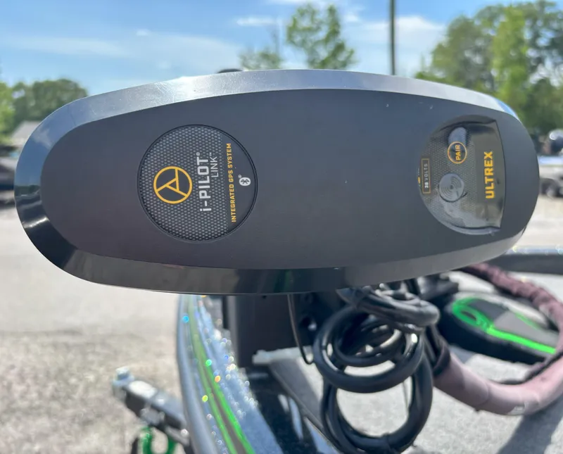 Slide: The Image of Close-up of i-Pilot Link GPS system on 2019 Phoenix 920 PRO XP boat. - 14