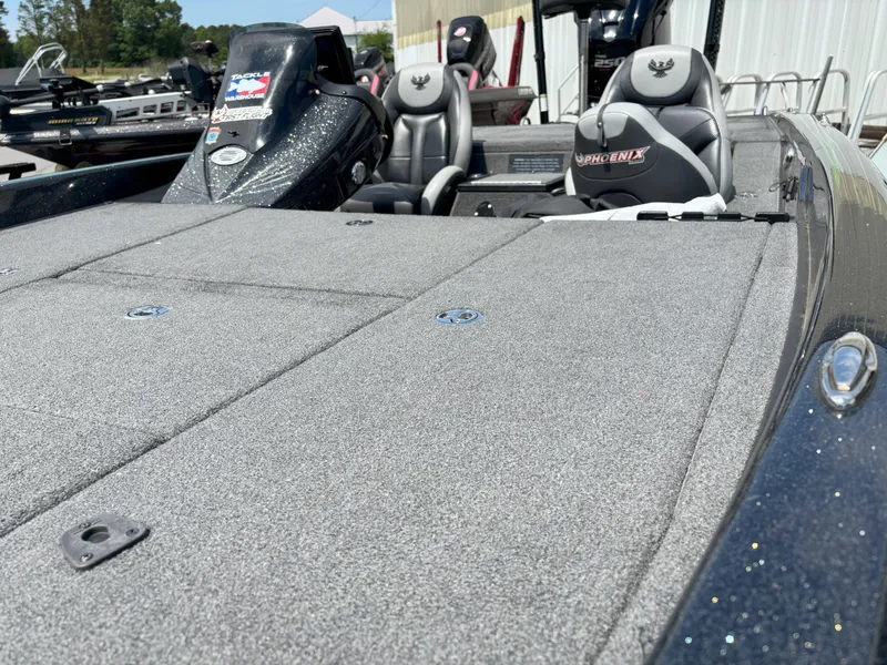 Slide: The Image of 2019 Phoenix 920 PRO XP boat with spacious deck and comfortable seating. - 15