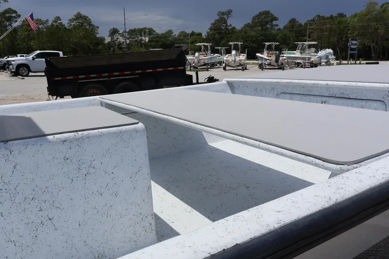 Slide: The Image of Carolina 16FT w/ 2021 DF60ATLW (30HRS) 1985 - 11