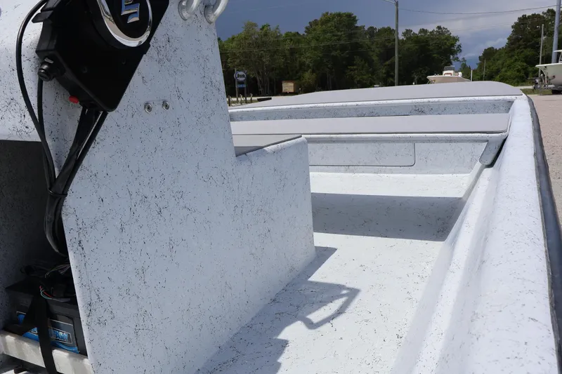 Slide: The Image of Carolina 16FT w/ 2021 DF60ATLW (30HRS) 1985 - 14