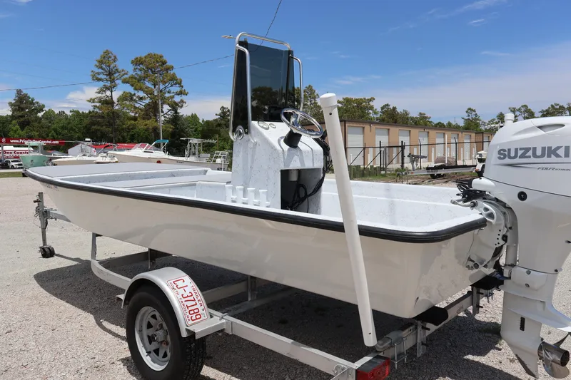 Slide: The Image of Carolina 16FT w/ 2021 DF60ATLW (30HRS) 1985 - 2