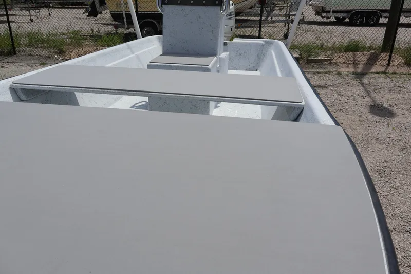 Slide: The Image of Carolina 16FT w/ 2021 DF60ATLW (30HRS) 1985 - 6