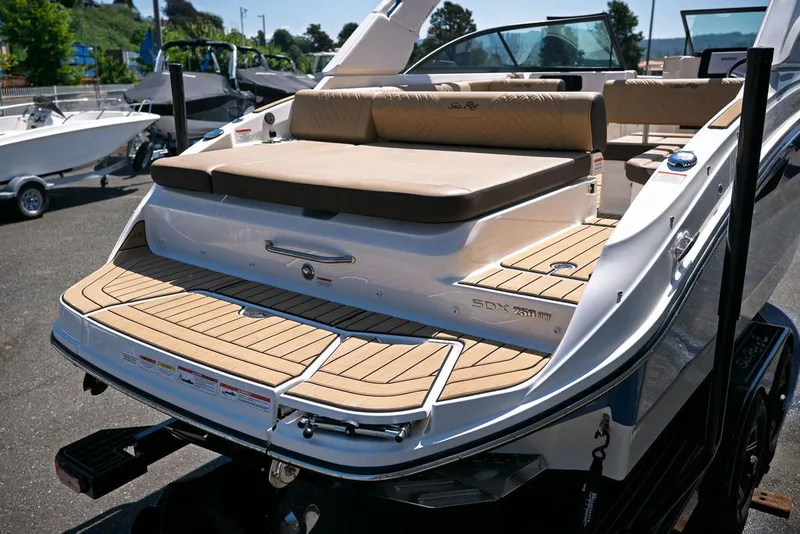 Slide: The Image of Sea Ray SDX 250 Surf 2025 - 19