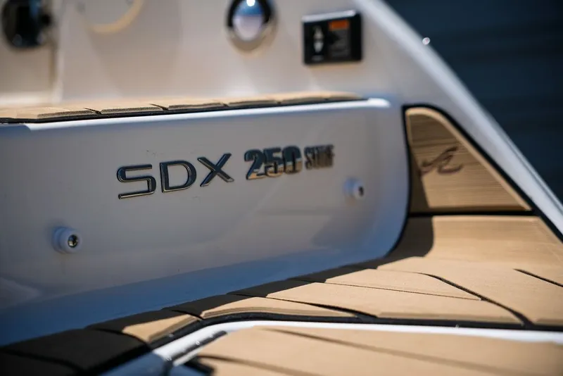 Slide: The Image of Sea Ray SDX 250 Surf 2025 - 4