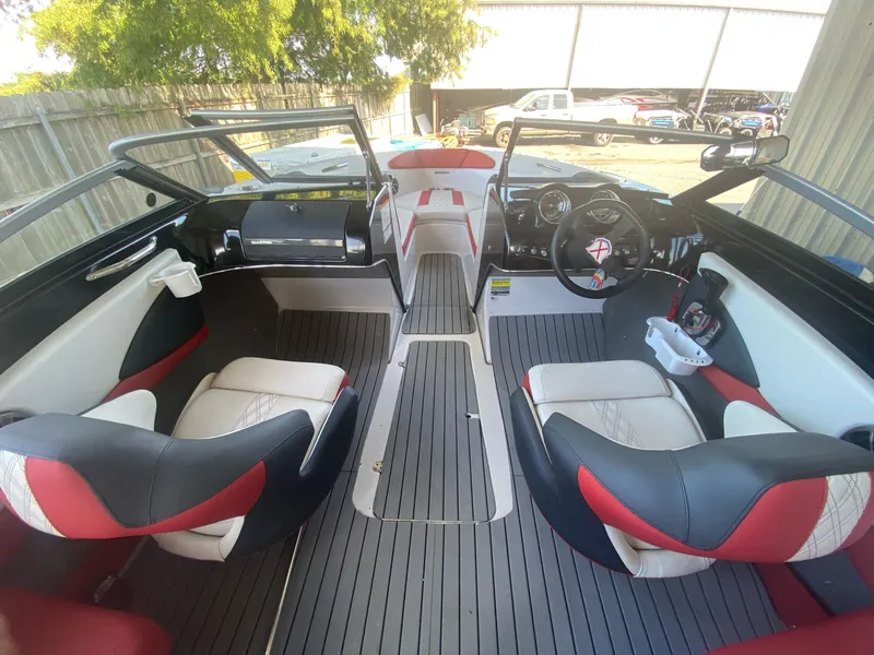 Slide: The Image of Glastron GTS 207 2016 - 13