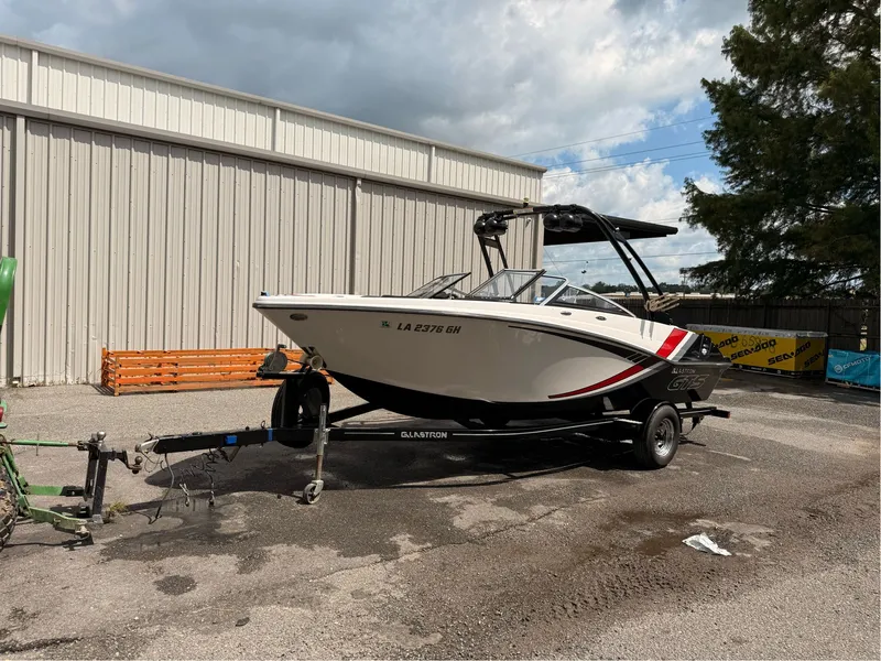 Slide: The Image of Glastron GTS 207 2016 - 2