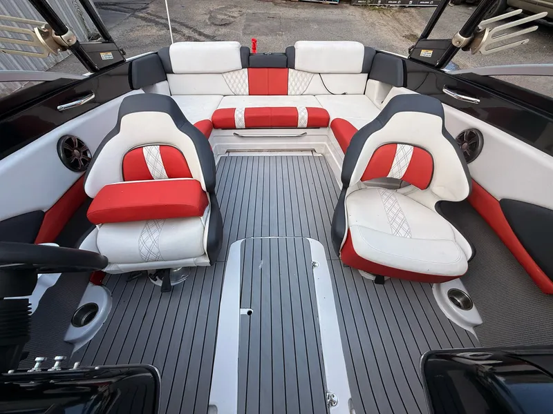 Slide: The Image of Glastron GTS 207 2016 - 29