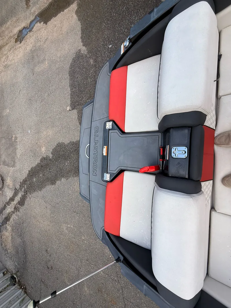 Slide: The Image of Glastron GTS 207 2016 - 37