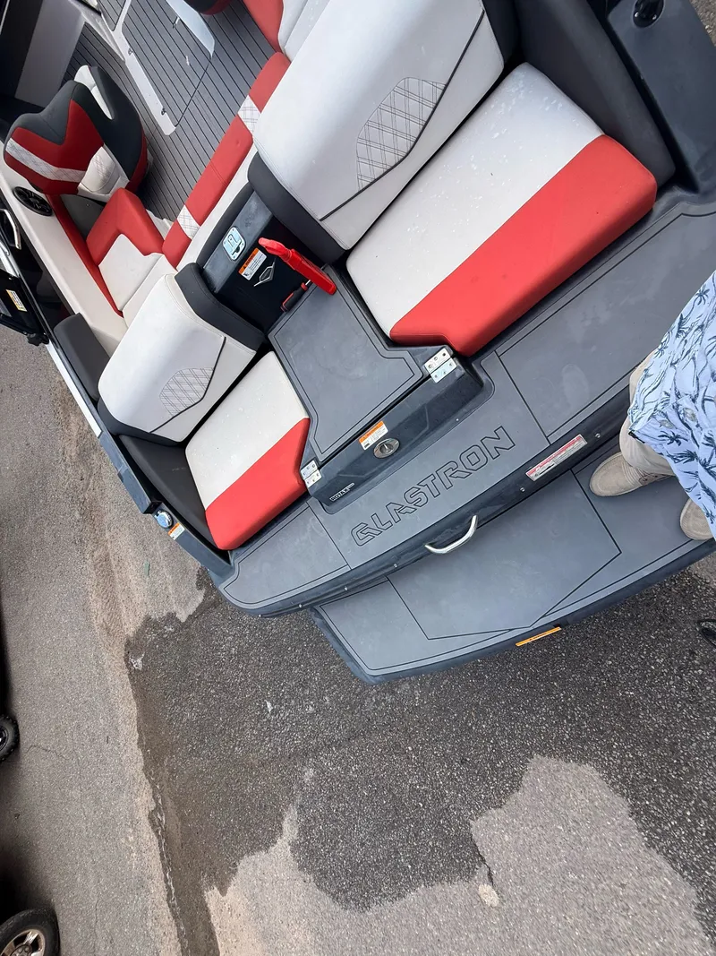 Slide: The Image of Glastron GTS 207 2016 - 38