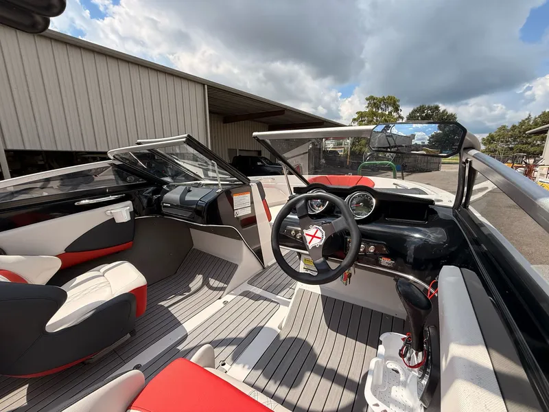 Slide: The Image of Glastron GTS 207 2016 - 46