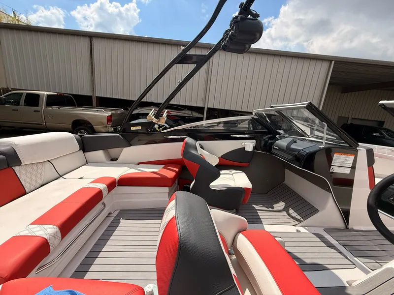 Slide: The Image of Glastron GTS 207 2016 - 47