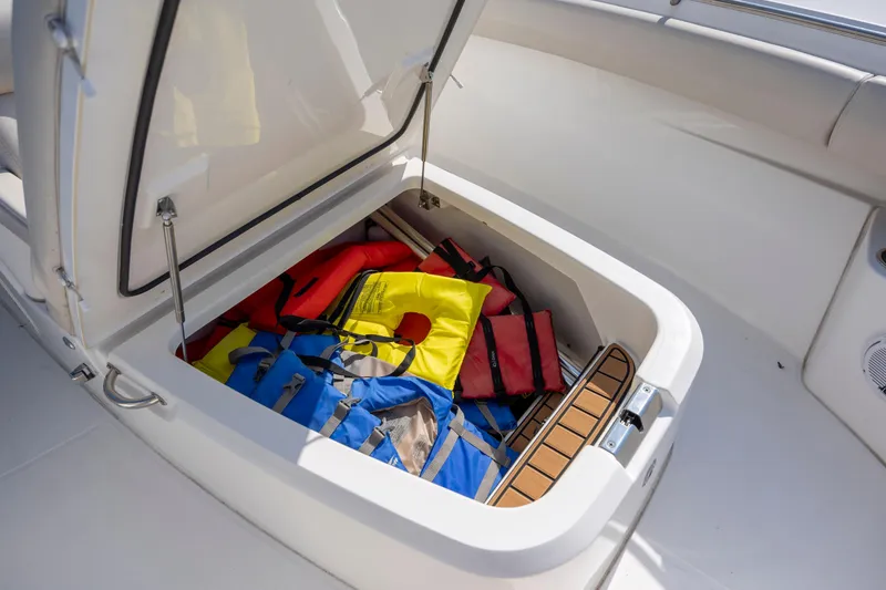 Slide: The Image of Regal 36 Grande Coupe 2022 - 87