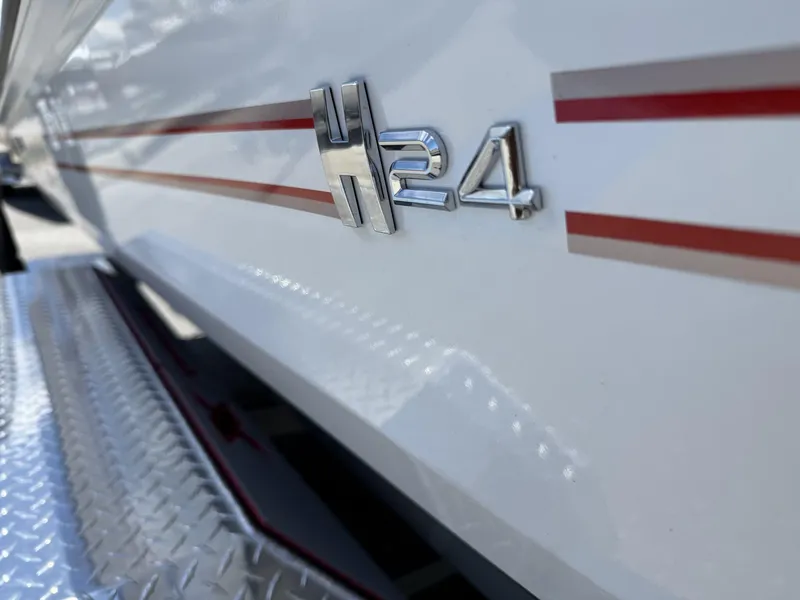 Slide: The Image of Xpress Hyper-Lift Bay Series H24 BAY 2025 - 7