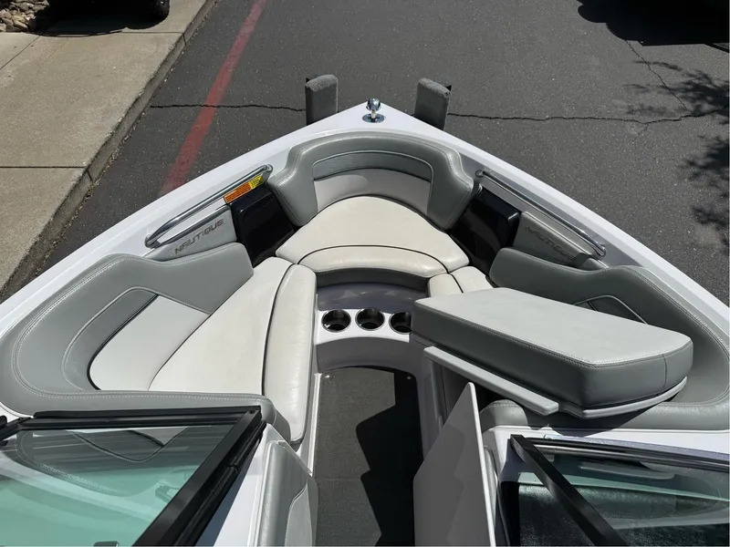 Slide: The Image of Nautique Sport Nautique 200 2012 - 10