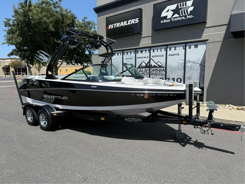 Slide: The Image of Nautique Sport Nautique 200 2012 - 14