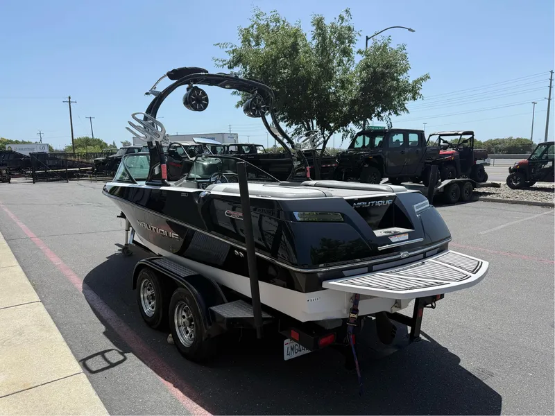 Slide: The Image of Nautique Sport Nautique 200 2012 - 4