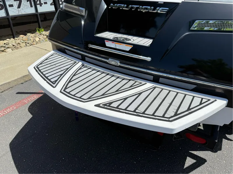 Slide: The Image of Nautique Sport Nautique 200 2012 - 6