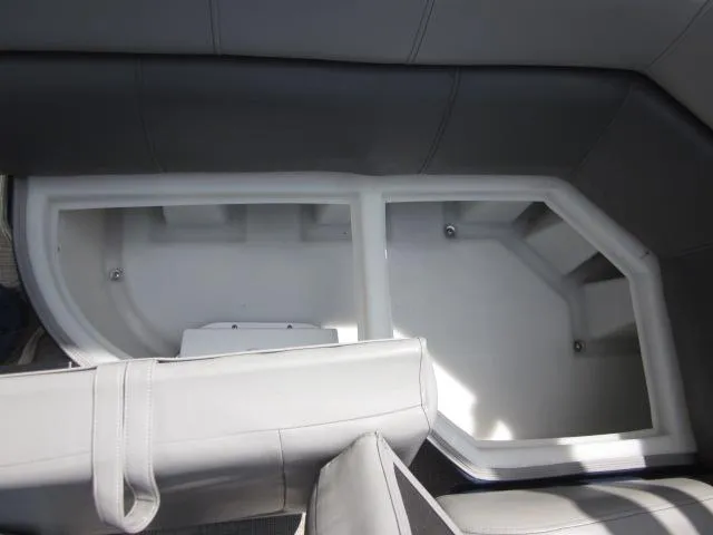 Slide: The Image of South Bay 523FCR 3 PERFORMANCE PKG 2021 - 16