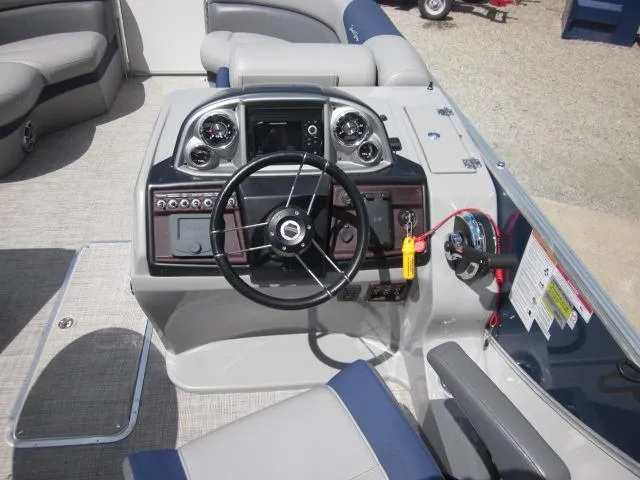 Slide: The Image of South Bay 523FCR 3 PERFORMANCE PKG 2021 - 17