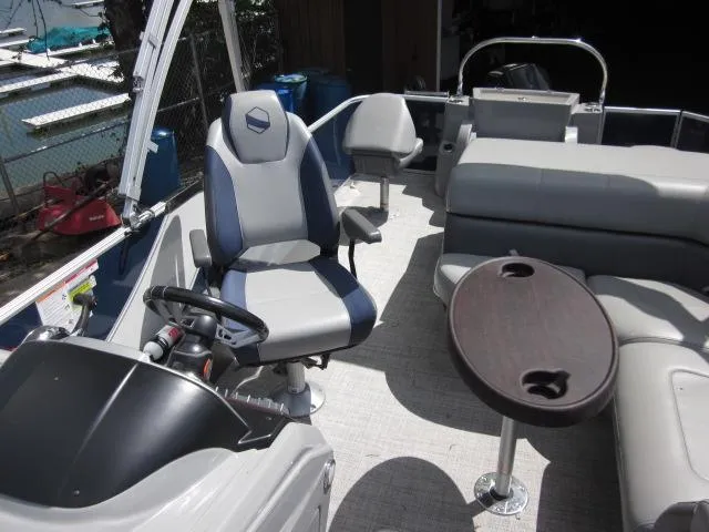 Slide: The Image of South Bay 523FCR 3 PERFORMANCE PKG 2021 - 18