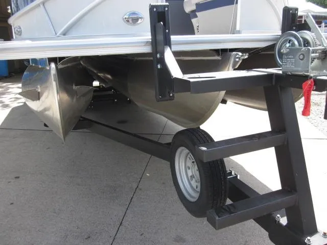 Slide: The Image of South Bay 523FCR 3 PERFORMANCE PKG 2021 - 26