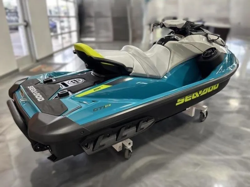 Slide: The Image of Sea-Doo GTI™ SE 130 iBR Tech, Audio, iDF, iBR 2025 - 3