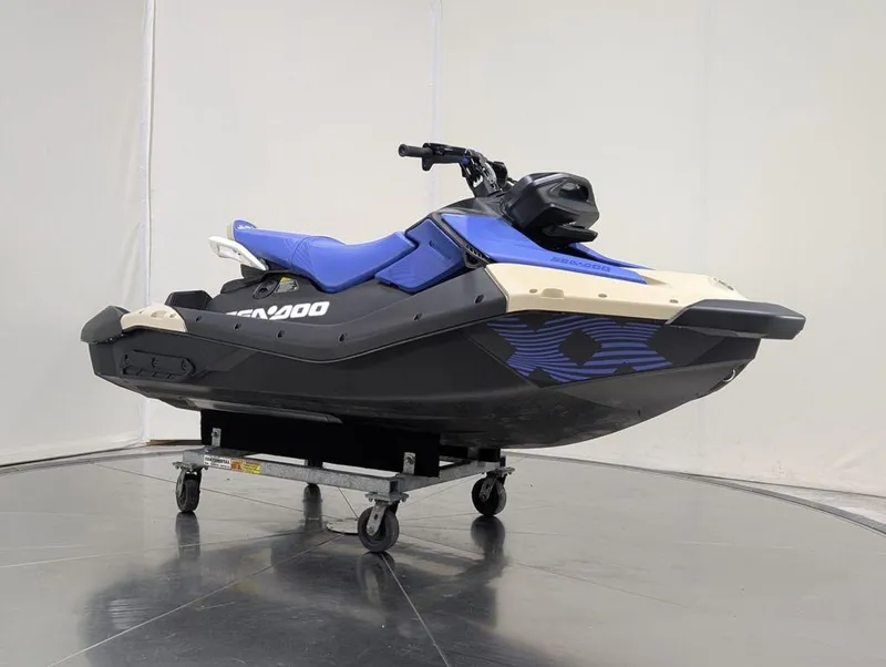 Slide: The Image of Sea-Doo Wake 170 2025 - 28