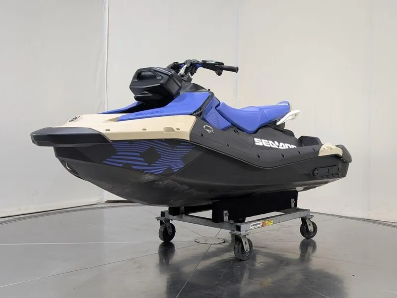 Slide: The Image of Sea-Doo Wake 170 2025 - 29