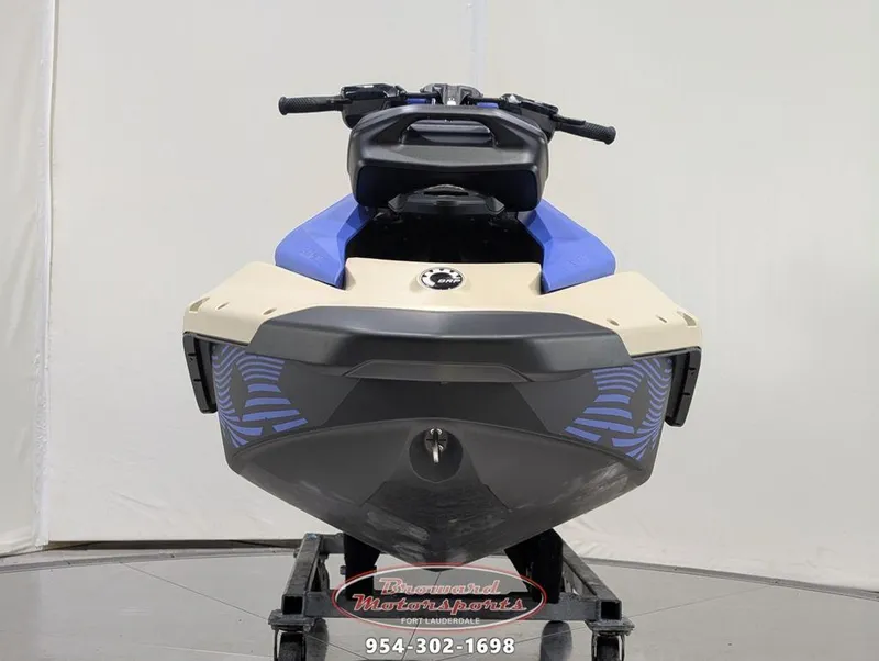 Slide: The Image of Sea-Doo Wake 170 2025 - 3