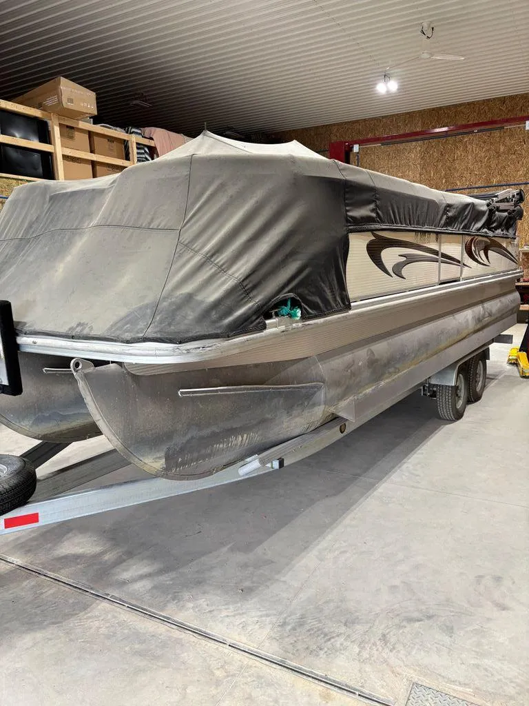 Slide: The Image of Bennington Pontoon 2007 - 1