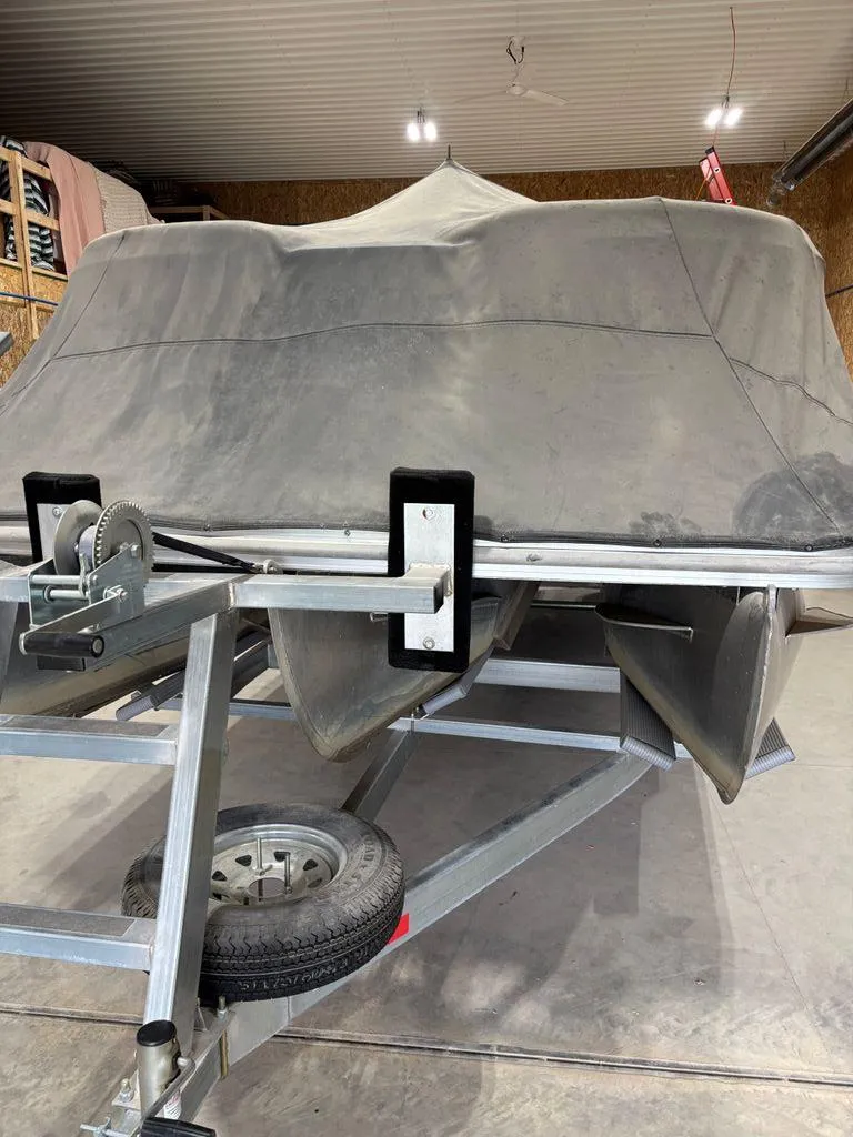 Slide: The Image of Bennington Pontoon 2007 - 13