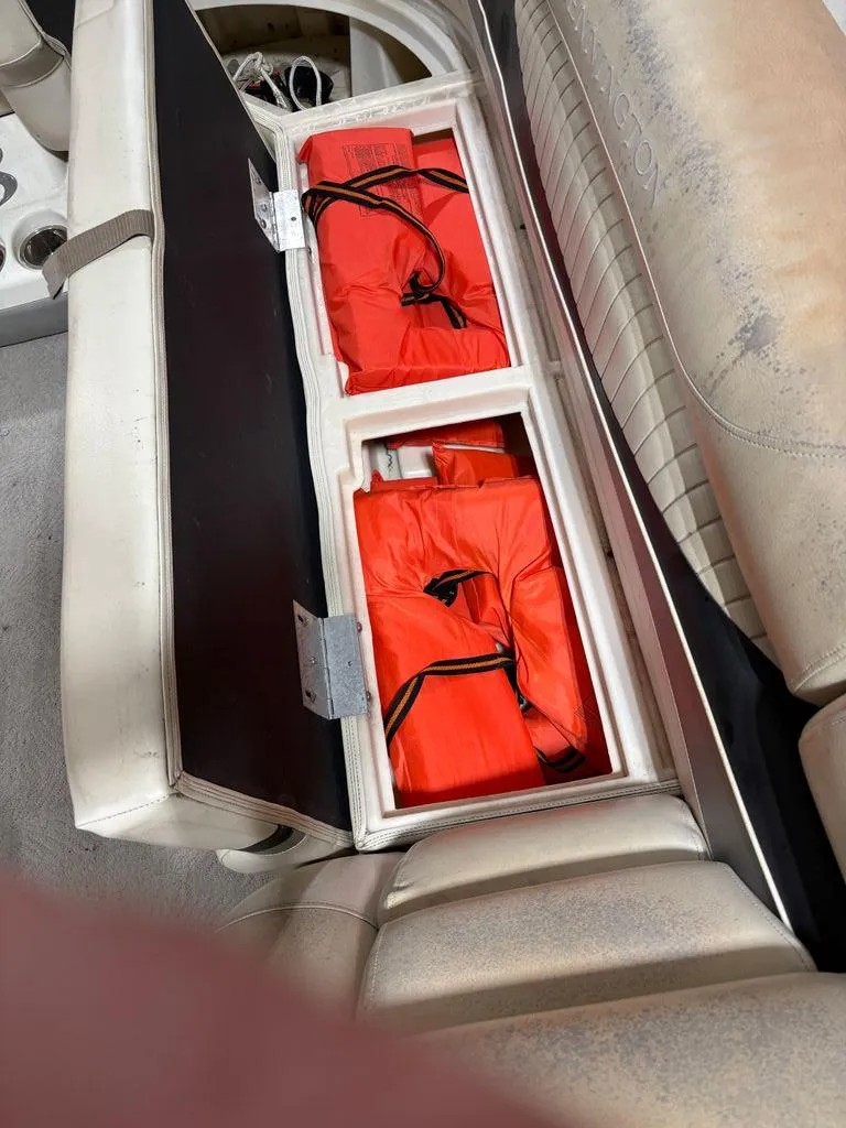 Slide: The Image of Bennington Pontoon 2007 - 15