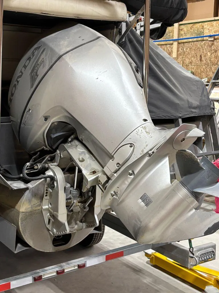 Slide: The Image of Bennington Pontoon 2007 - 17