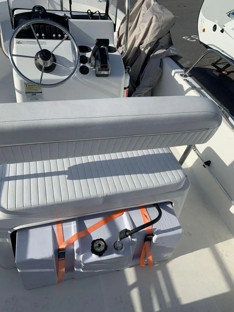 Slide: The Image of Boston Whaler Montauk 2007 - 5