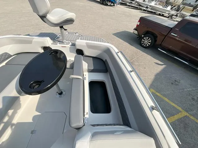 Slide: The Image of Starcraft SVX 191 OB 2025 - 15