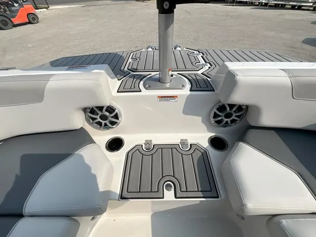 Slide: The Image of Starcraft SVX211 2025 - 15