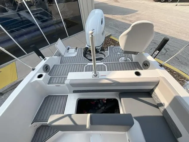 Slide: The Image of Starcraft SVX211 2025 - 18