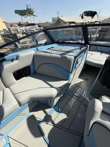 Slide: The Image of 2025 Centurion Fe25 boat interior with modern seating and sleek design. - 4