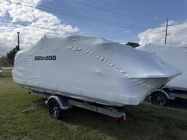 Slide: The Image of Sea-Doo SWITCH 21 CRUISE LTD 230 HP 2025 - 4