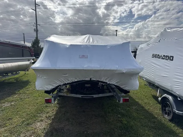 Slide: The Image of Sea-Doo SWITCH 21 CRUISE LTD 230 HP 2025 - 5