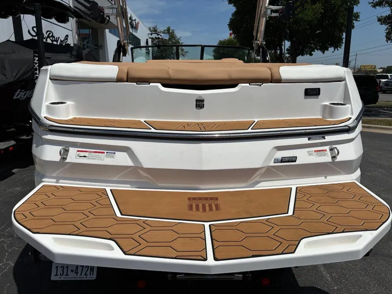 Slide: The Image of MasterCraft NXT 24 2022 - 10