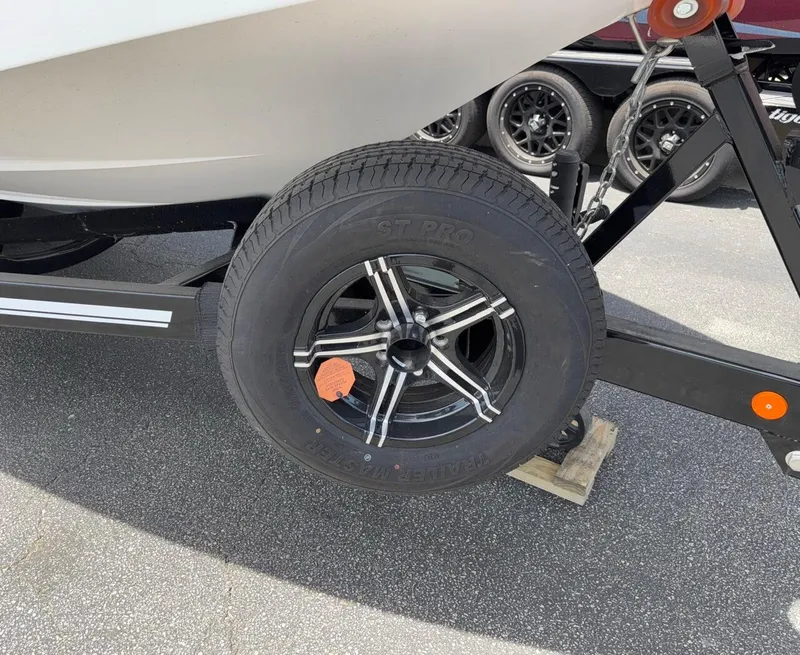 Slide: The Image of MasterCraft NXT 24 2022 - 23