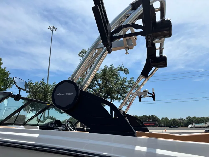 Slide: The Image of MasterCraft NXT 24 2022 - 24