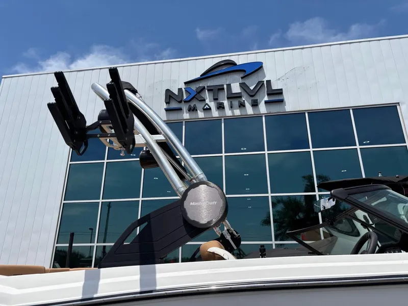 Slide: The Image of MasterCraft NXT 24 2022 - 25