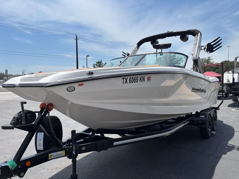 Slide: The Image of MasterCraft NXT 24 2022 - 3